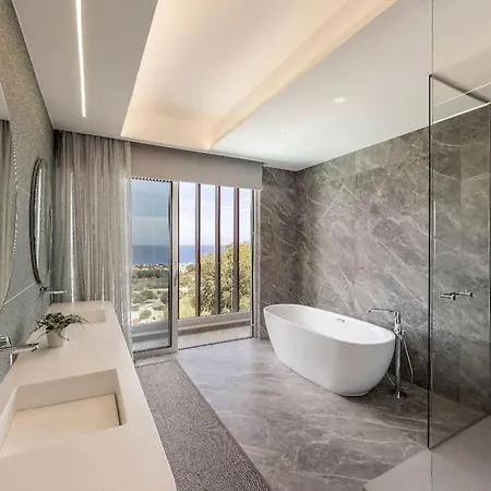 6 Bedroom Prestige *