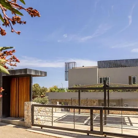 6 Bedroom Prestige Holiday home *