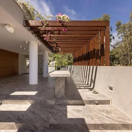 6 Bedroom Prestige بروتاراس