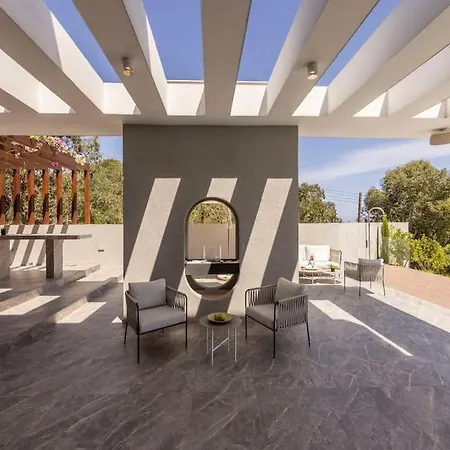 6 Bedroom Prestige بيت للعطل