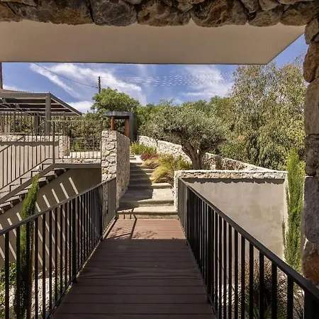 6 Bedroom Prestige Holiday home *