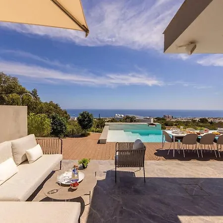6 Bedroom Prestige Holiday home