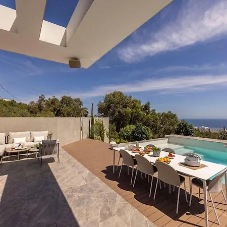 6 Bedroom Prestige Holiday home